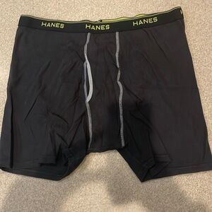 men’s 3XL black Hanes underwear.